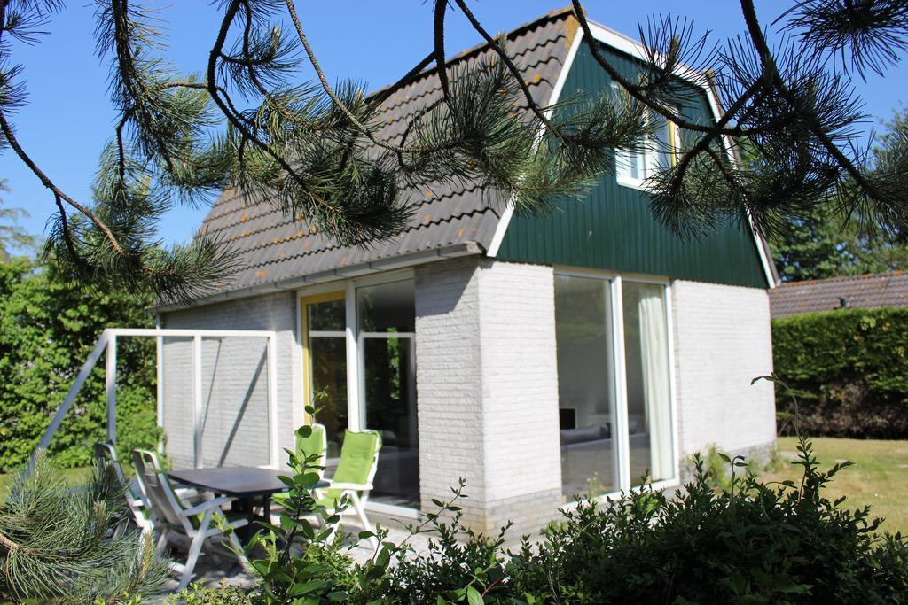 Bungalows - Bungalowpark Mooyeveld - Uniek Gelegen In De Duinen! Egmond-Binnen Dış mekan fotoğraf